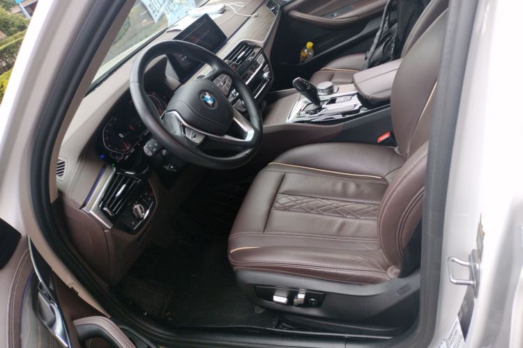 宝马5系 2020款 530Li 领先型 豪华套装局部细节19