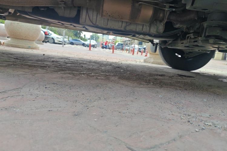 福特 新世代全顺 2016款 2.2T短轴6座中顶多功能车局部细节9001