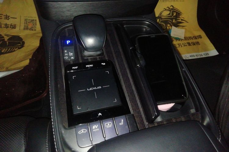 雷克萨斯LS 2020款 500h 卓越版 国VI中控内饰18