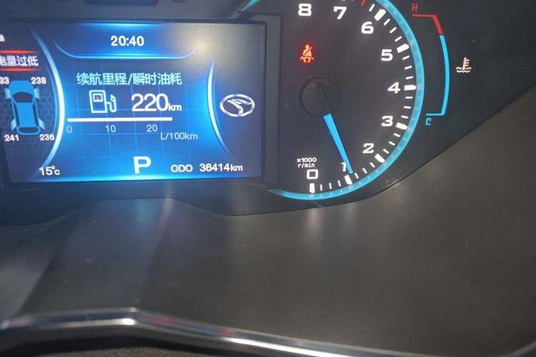 东南DX7 2015款 1.5T 自动尊贵型中控内饰15