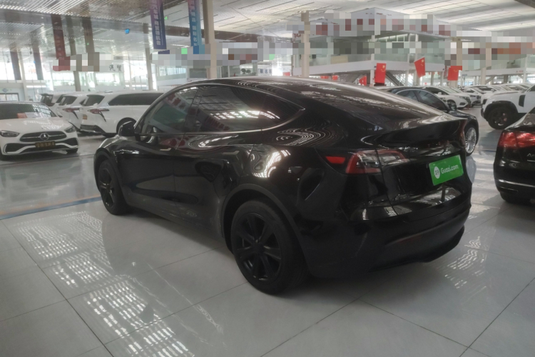 特斯拉 Model Y 2022款 改款 长续航全轮驱动版车身外观4