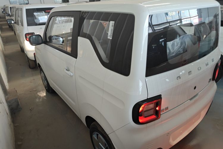 吉利银河 2024款 熊猫mini 200km 耐力熊车身外观4