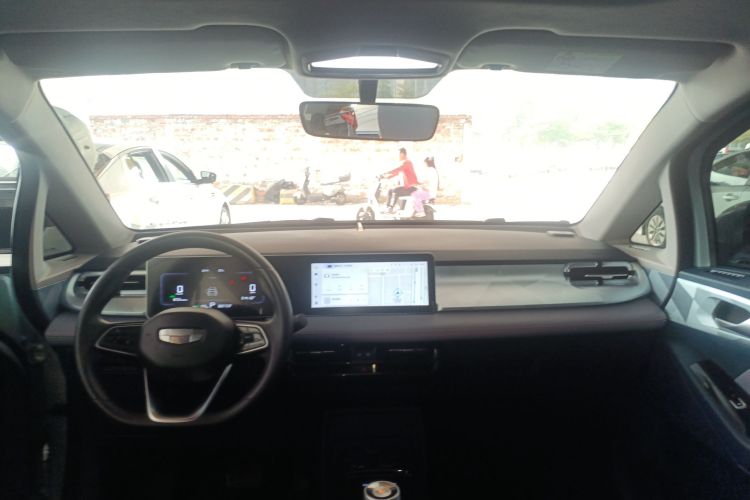 吉利几何E萤火虫 2022款 401KM 霹雳虎 4座中控内饰12