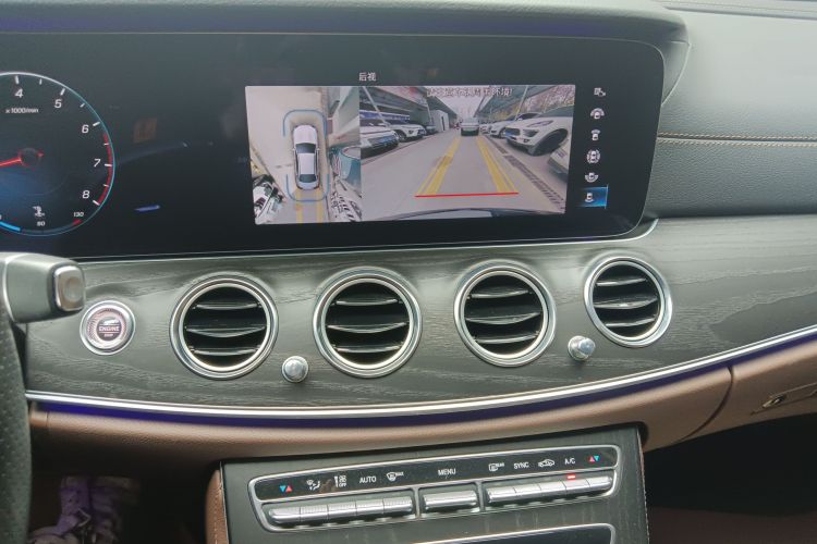 奔驰E级 2021款 E 300 L 运动豪华型局部细节16