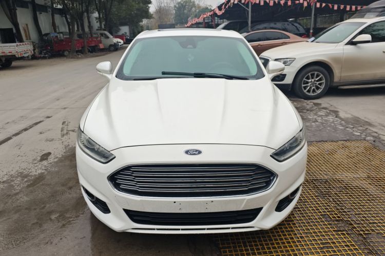 福特 蒙迪欧 2013款 1.5L GTDi180时尚型车身外观2