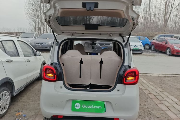 五菱汽车 宏光MINIEV 2025款 四门版 臻享+款机舱底盘23