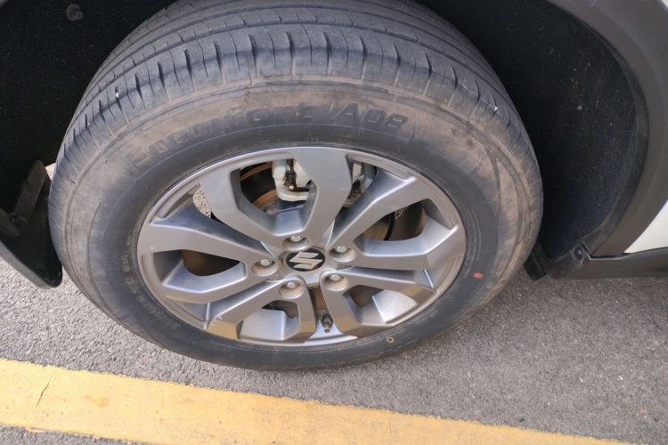 铃木 维特拉 2016款 1.6L 手动两驱进取型车身外观6003