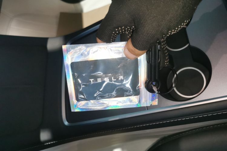 特斯拉 Model Y 2022款 改款 长续航全轮驱动版中控内饰7001