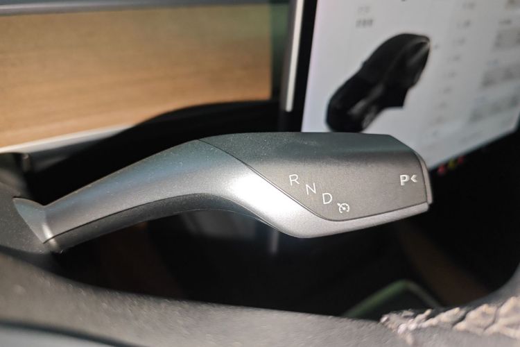 特斯拉 Model Y 2021款 标准续航后驱版局部细节18