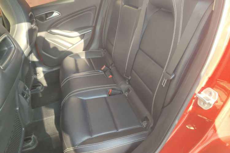 奔驰GLA 2016款 GLA 200 时尚型中控内饰21