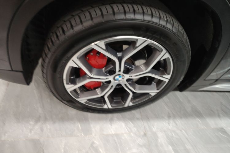 宝马X1 2021款 sDrive20Li 尊享型车身外观6001