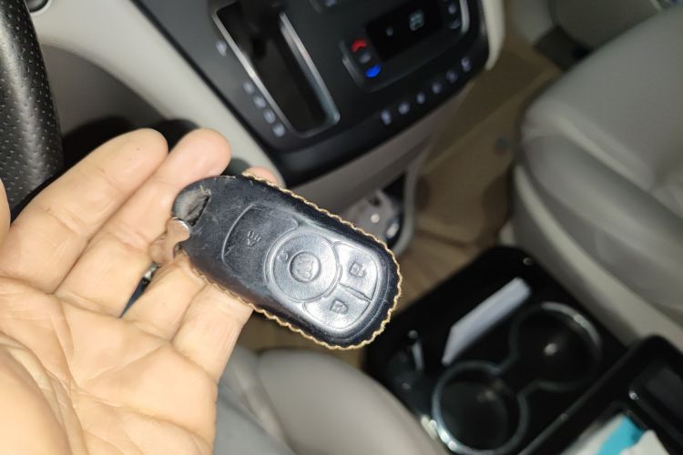 别克GL8 2017款 ES 28T 舒适型 国V中控内饰11