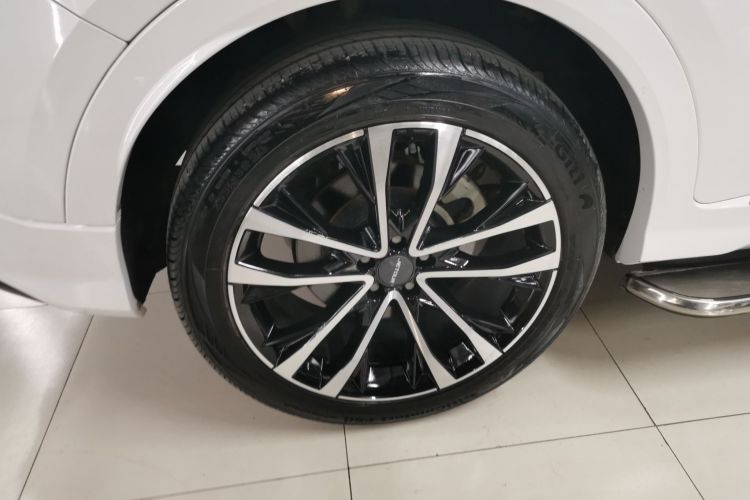 捷途X70 PLUS 2023款 1.6T DCT强者PRO+ 5座车身外观6008