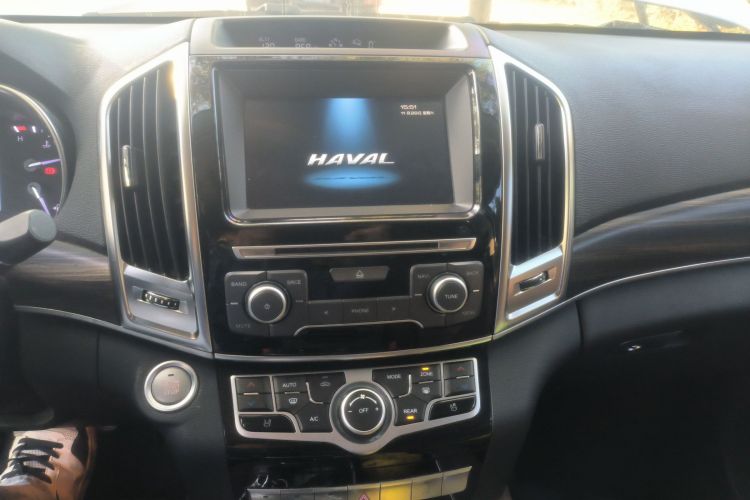 哈弗H9 2017款 2.0T 汽油四驱尊享型 5座中控内饰16