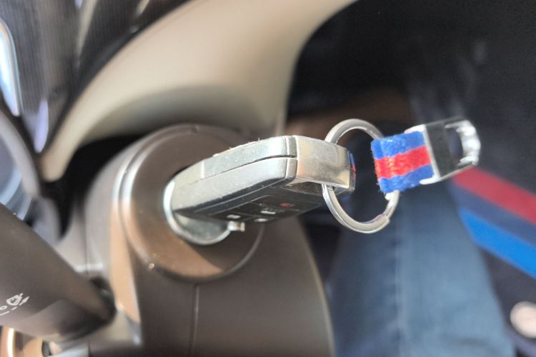 别克 君威 2014款 2.0L 领先时尚型中控内饰11