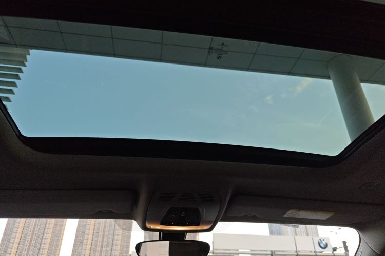 宝马X2 2023款 sDrive25i M运动曜夜版局部细节22