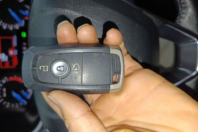 福特 锐界 2018款 改款 EcoBoost 245 两驱铂锐型 5座 国V中控内饰7001