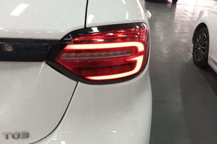 零跑汽车 零跑T03 2025款 310舒享版车身外观9