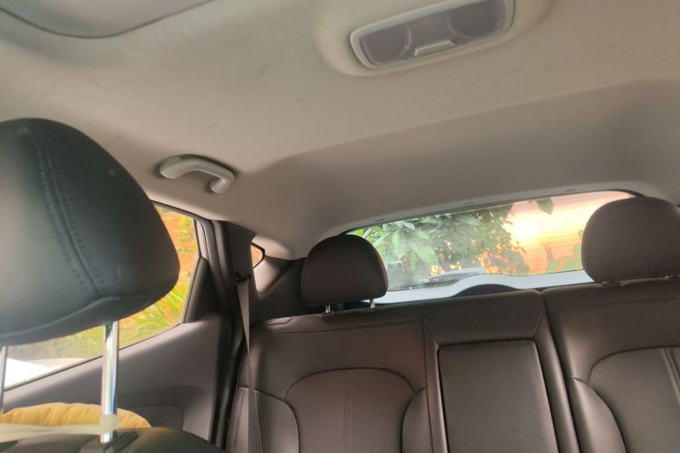 北京现代ix35 2015款 2.0L 自动两驱智能型 国IV中控内饰22