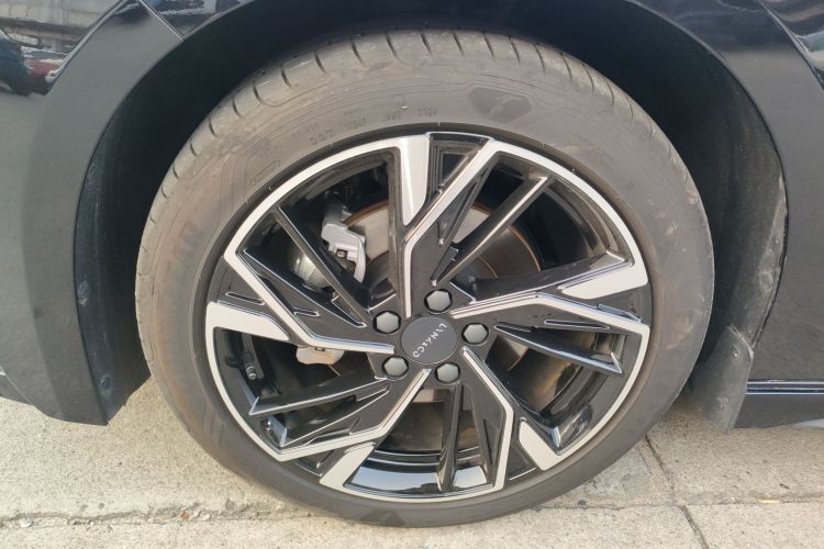 领克03 2025款 1.5TD DCT冠军版Pro车身外观6002