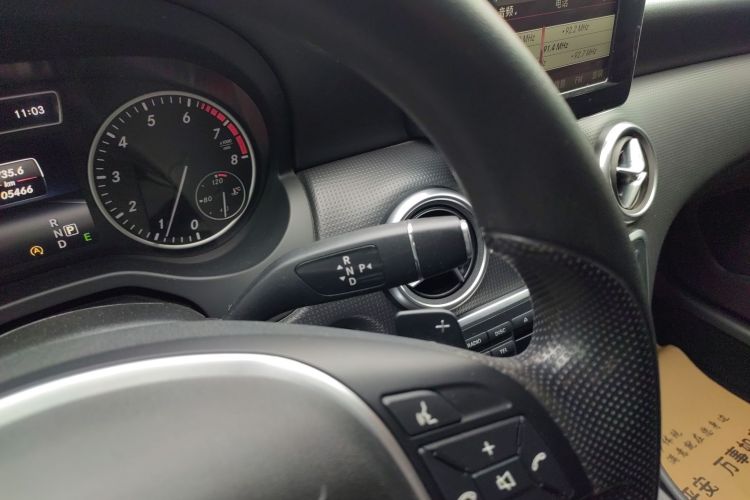 奔驰A级(进口) 2015款 A 180 标准型中控内饰18