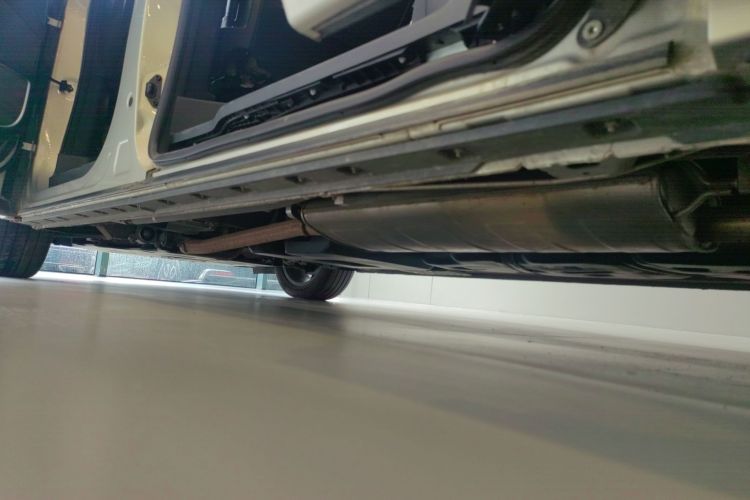 红旗HQ9 2023款 2.0T 智联旗享版局部细节9002