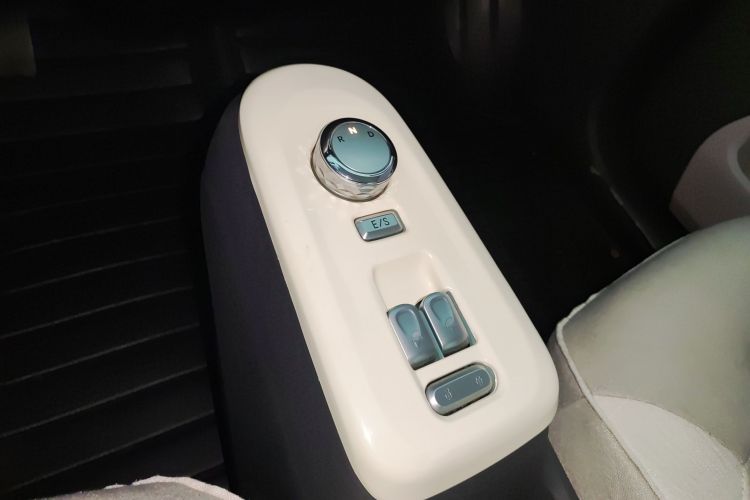 长安启源 长安Lumin 2023款 205km 香沁款中控内饰18