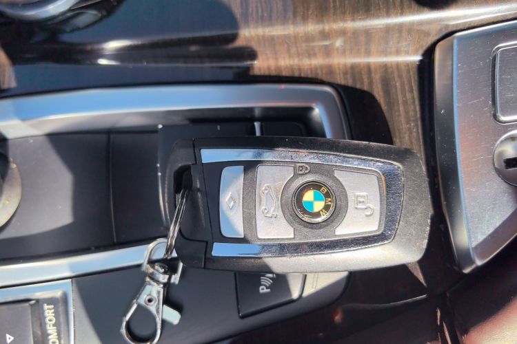 宝马5系 2017款 525Li 豪华设计套装中控内饰11