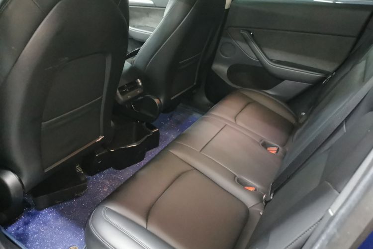 特斯拉 Model Y 2022款 后轮驱动版中控内饰7004