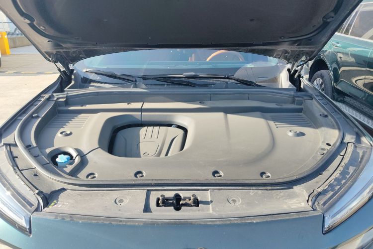 魏牌 蓝山 2023款 两驱长续航版机舱底盘24