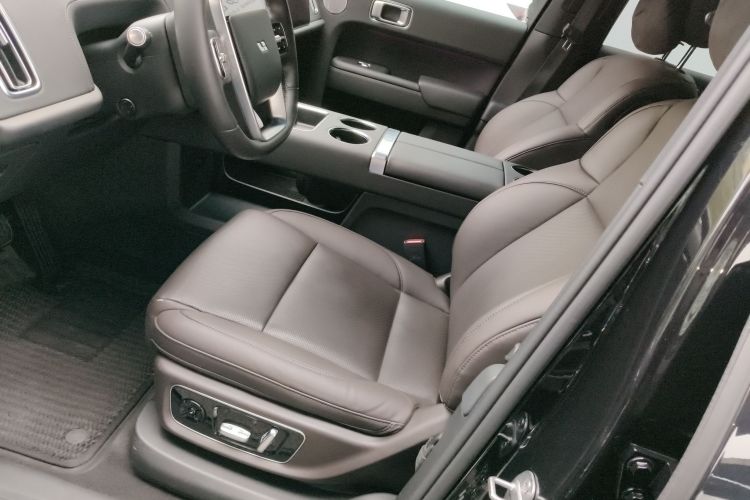 理想汽车 理想L9 2023款 Pro中控内饰19