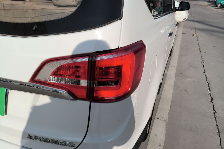 宝骏730 2016款 1.5L 手动舒适型 7座 国V车身外观9