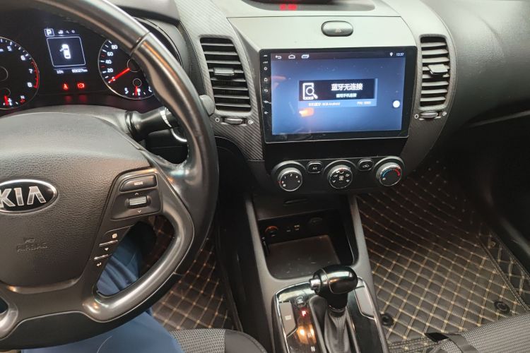 起亚K3 2016款 1.6L 自动GLS中控内饰16