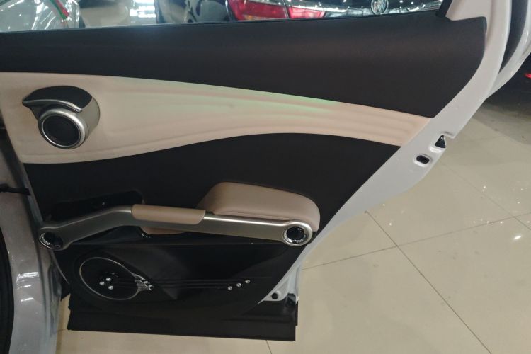 比亚迪 元PLUS 2024款 荣耀版 430KM 领先型中控内饰7006