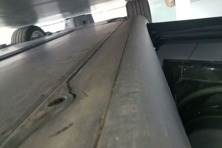 特斯拉 Model Y 2022款 改款 后轮驱动版局部细节9002