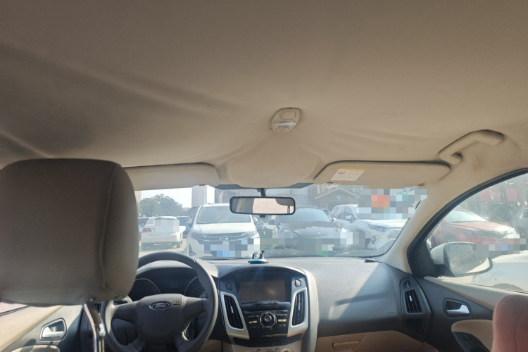 福特 福克斯 2012款 三厢 1.6L 自动舒适型局部细节22