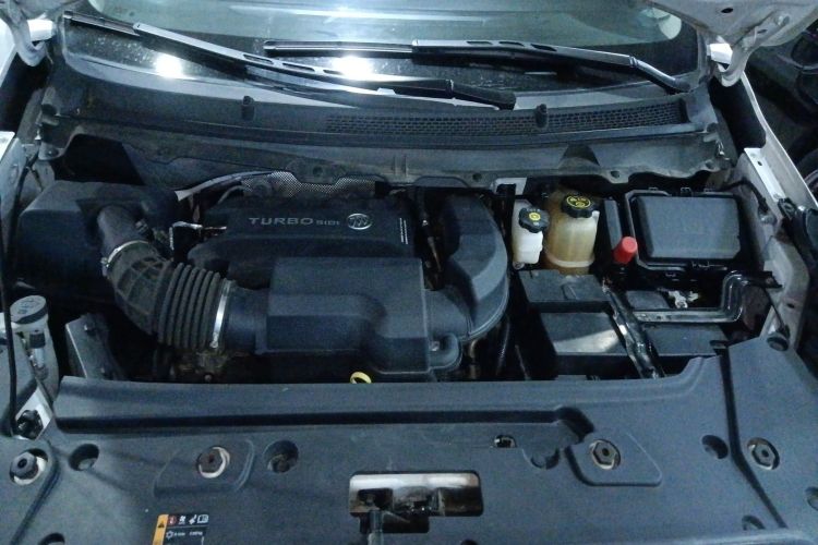 别克GL8 2023款 陆上公务舱 智享型机舱底盘24