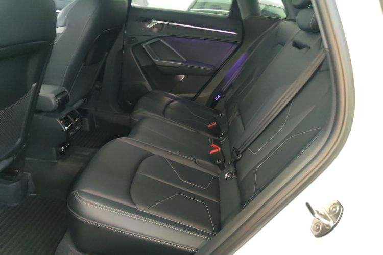 奥迪Q3 2024款 35 TFSI 时尚动感型中控内饰21