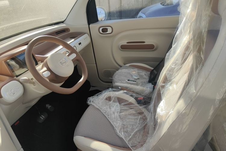 奔腾小马 2026款 222km 萌趣马 Plus中控内饰19