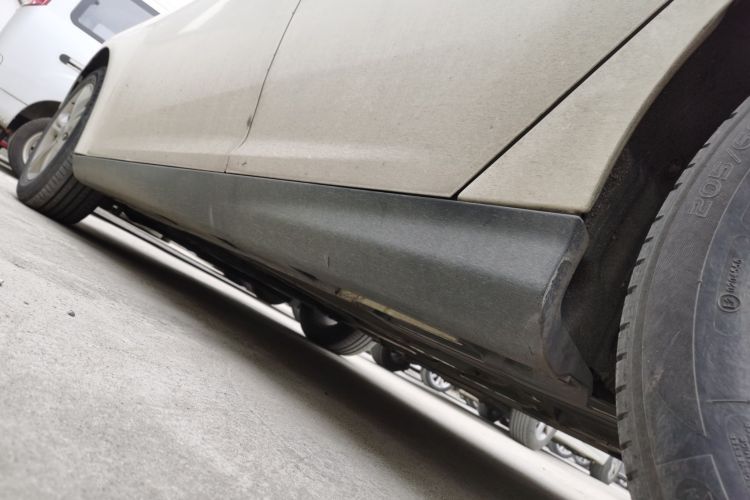 福特 福克斯 2017款 三厢 1.6L 手动舒适型智行版局部细节9002