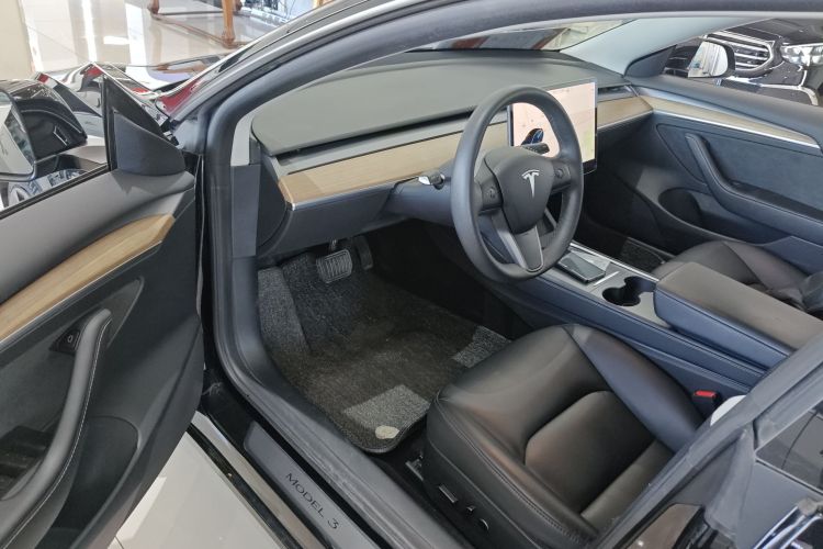 特斯拉 Model 3 2021款 改款 标准续航后驱升级版 3D1中控内饰20