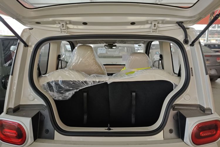 五菱汽车 宏光MINIEV 2024款 第三代 215km 青春版机舱底盘23