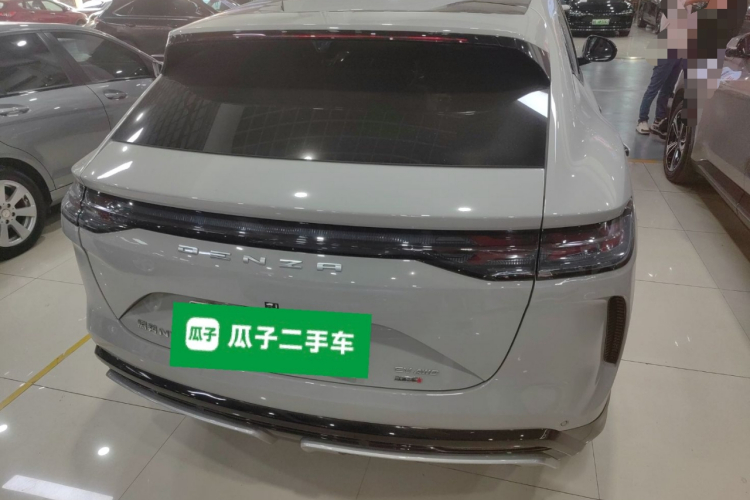 腾势N7 2025款 630 四驱智驾双激光旗舰版车身外观6