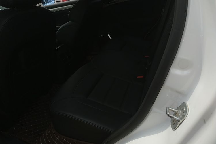 哈弗H7 2016款 蓝标H7 2.0T 自动豪华型中控内饰7004