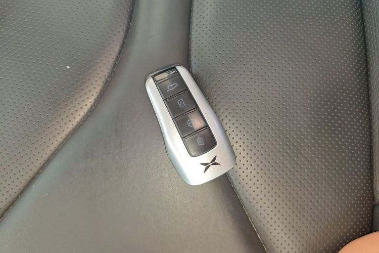 小鹏G3 2019款 尊享版中控内饰11