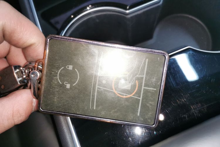 特斯拉 Model 3 2020款 改款 标准续航后驱升级版中控内饰11