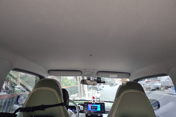 吉利银河 2025款 210km 熊猫骑士中控内饰22