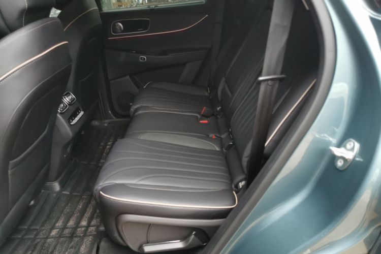 奇瑞 瑞虎9 2023款 2.0T 双离合两驱尊贵版 5座中控内饰21