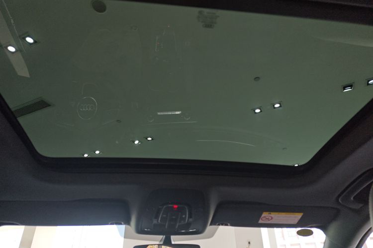 奥迪A4L 2024款 40 TFSI 豪华动感型中控内饰22