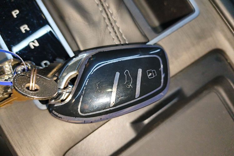 荣威i5 2023款 1.5L CVT豪华版中控内饰7001